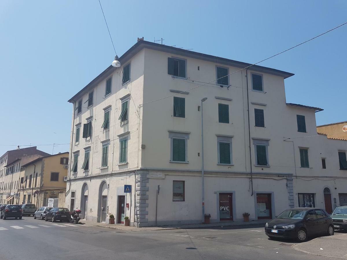 Ponte Per La Sardegna E La Corsica Dalla Toscana Family Apartment Livorno Exterior foto